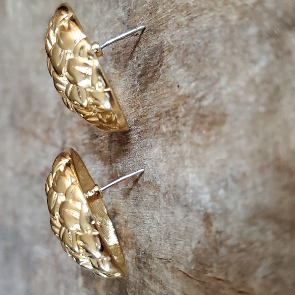 Authentic Vintage Givenchy Gold Earrings - Picture 4 of 6